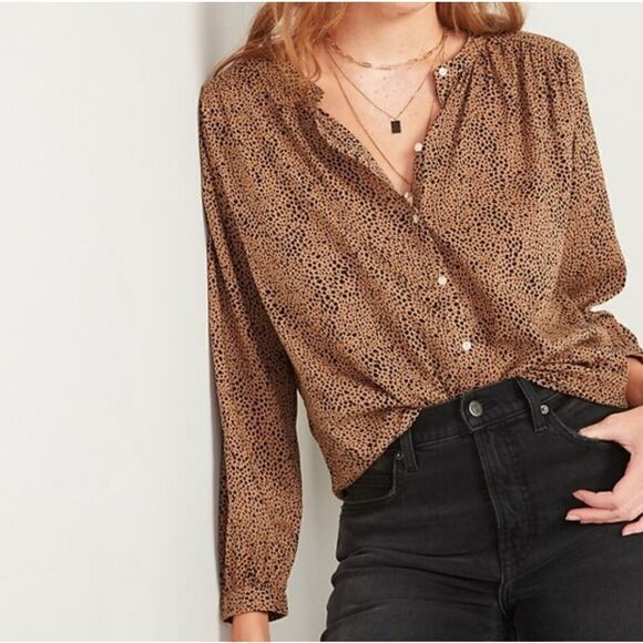 Old Navy Oversized Animal printed Button Front Long Sleeve Blouse Brown Size XS - Picture 1 of 11